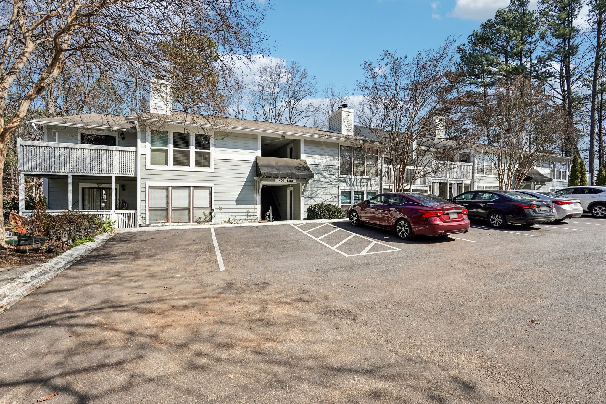 Summit N Dr NE-S1002-002.jpg