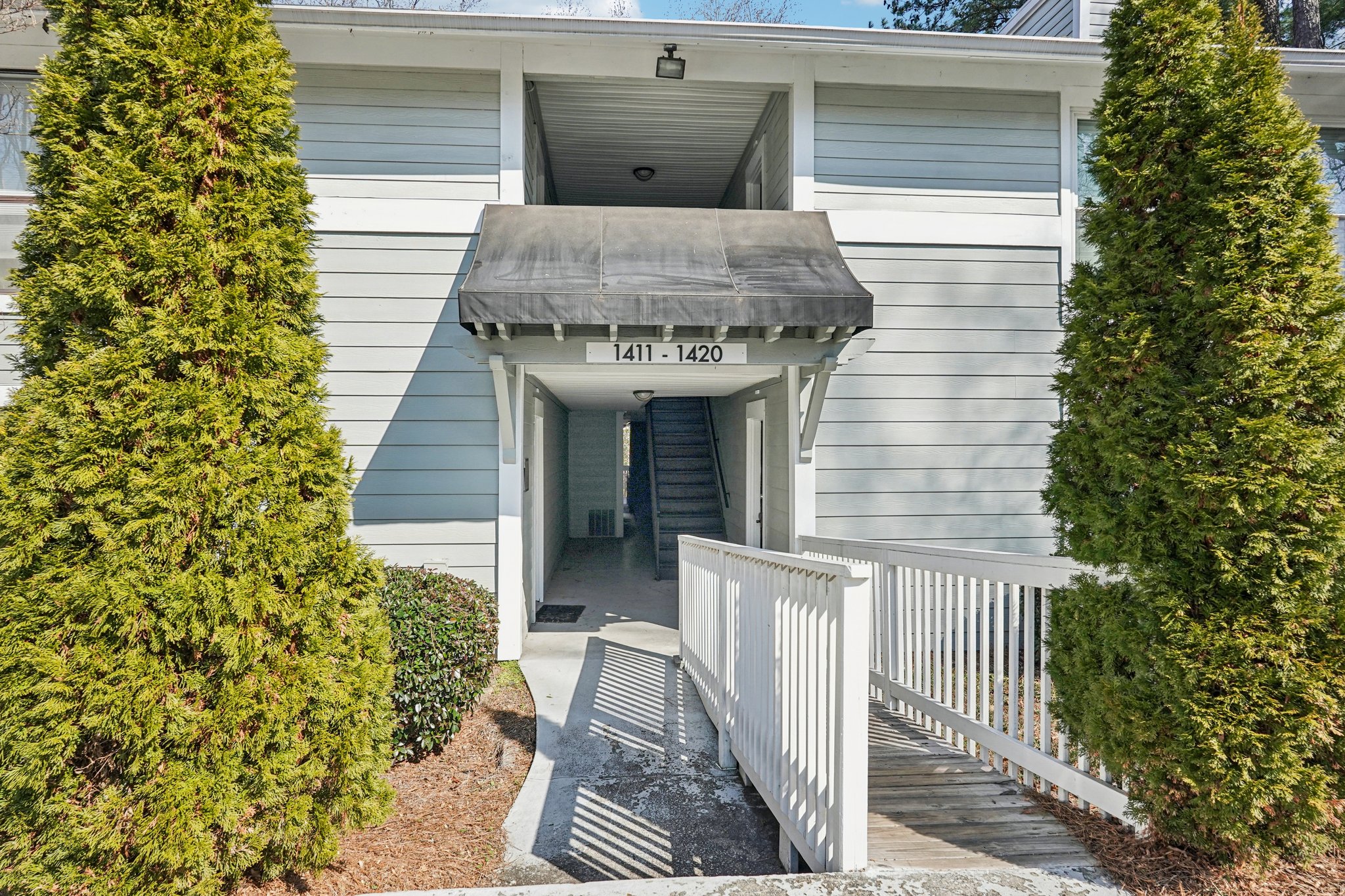 Summit N Dr NE-S1002-003.jpg