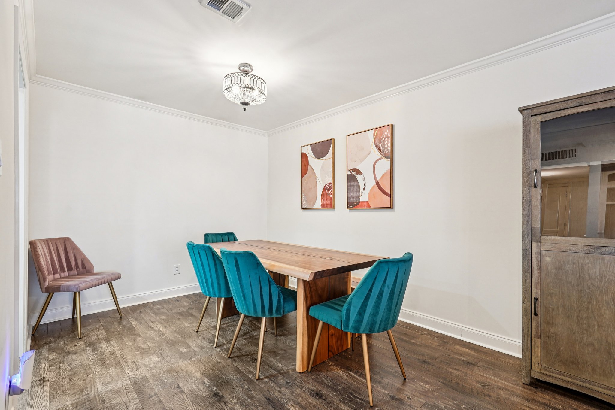 Summit N Dr NE-S1002-013.jpg