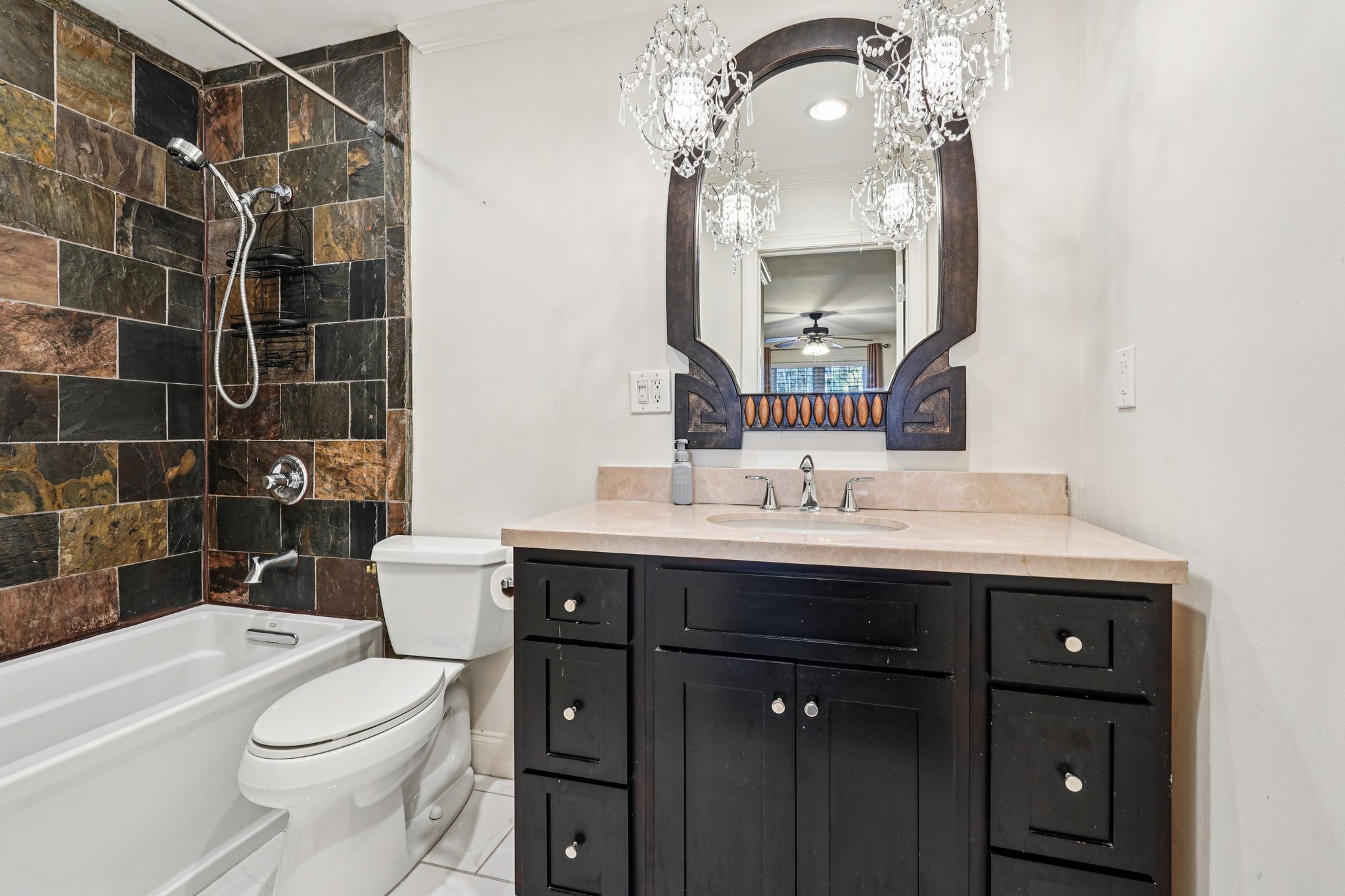 Summit N Dr NE-S1002-027.jpg