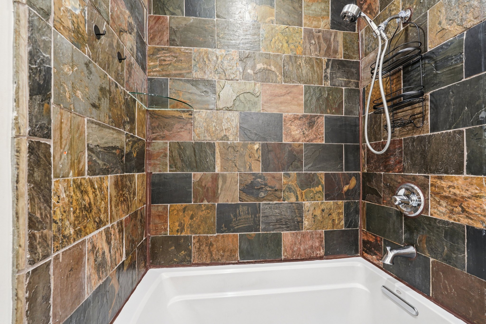 Summit N Dr NE-S1002-028.jpg