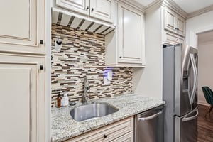 Summit N Dr NE-S1002-021.jpg