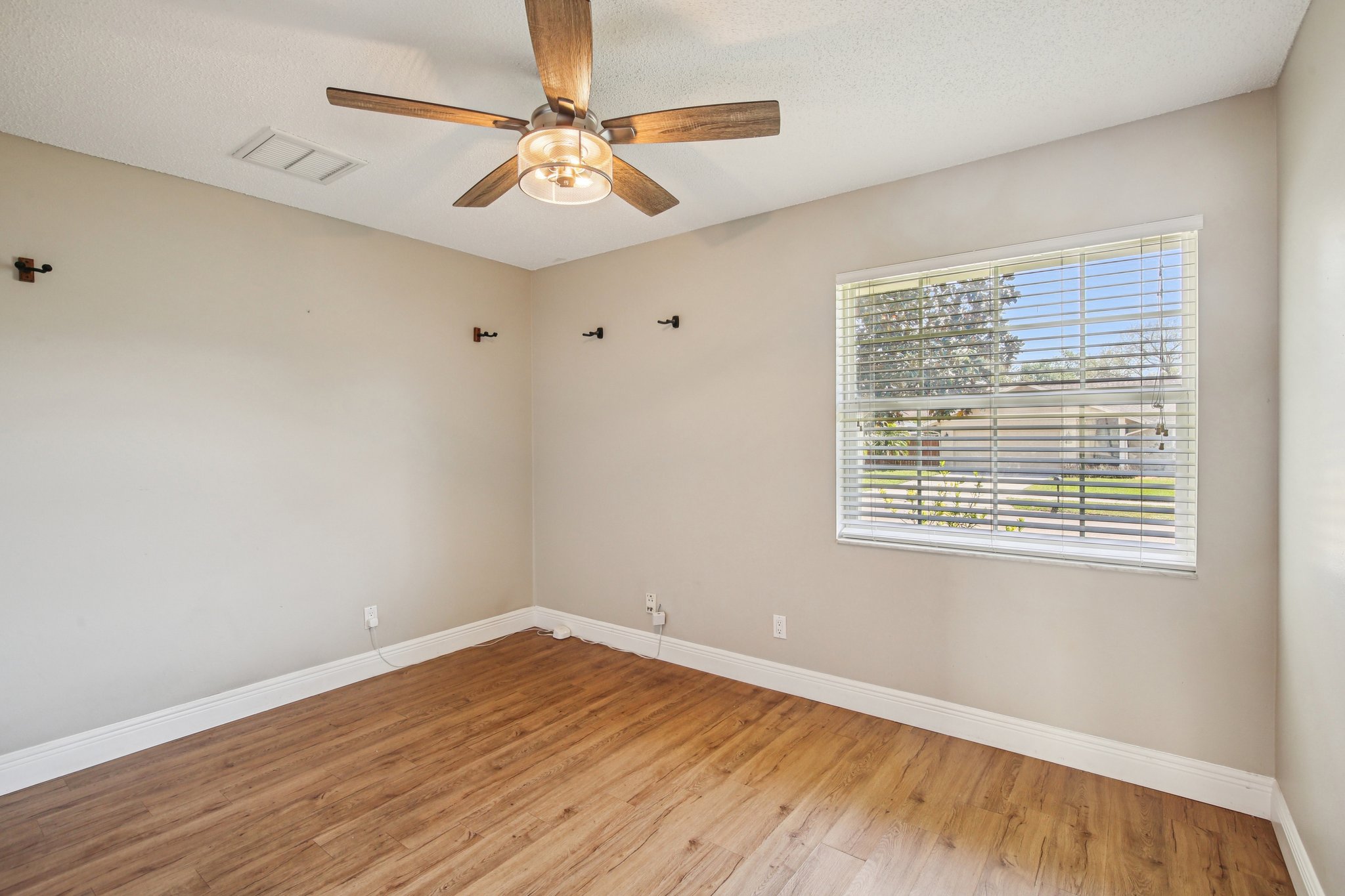 Windmill Pointe Rd-S2803-022.jpg