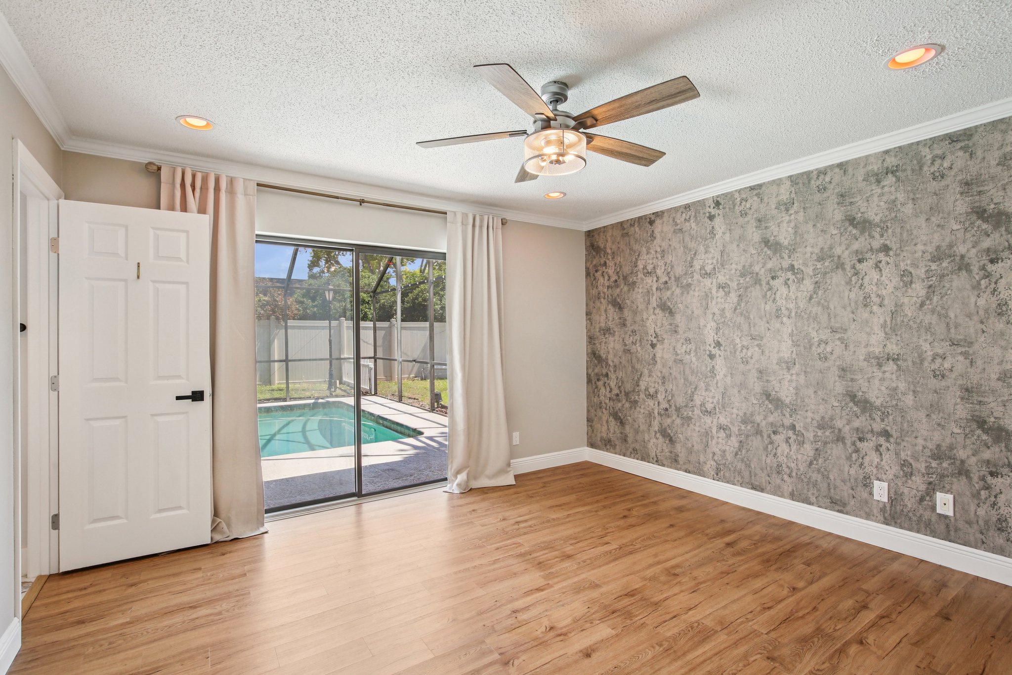 Windmill Pointe Rd-S2803-025.jpg