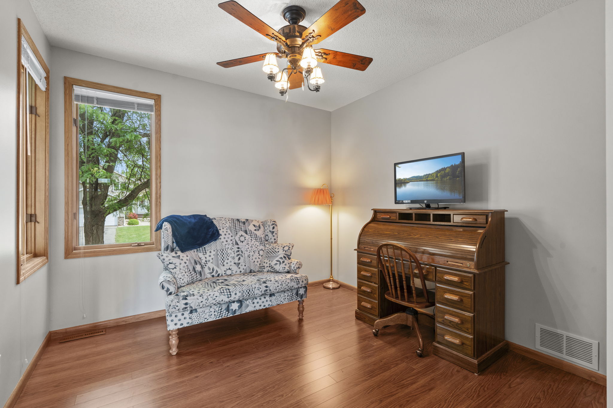  Photo 37