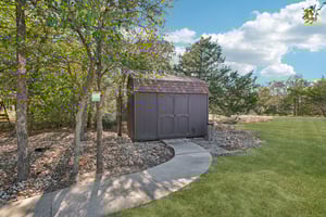 Bonus shed also included!