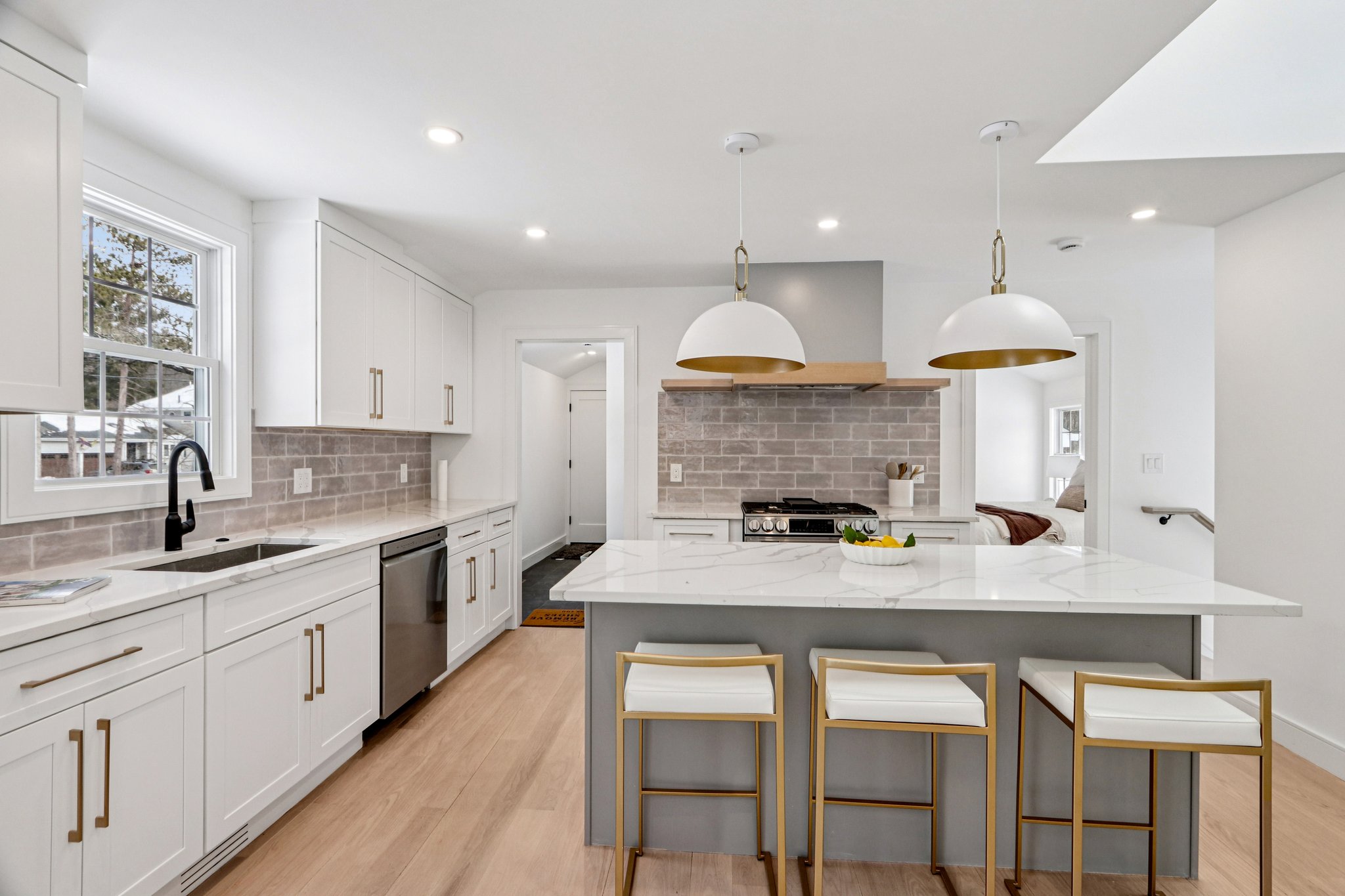 187316-189755 - 142 Bacon St-S1202-2-004.jpg