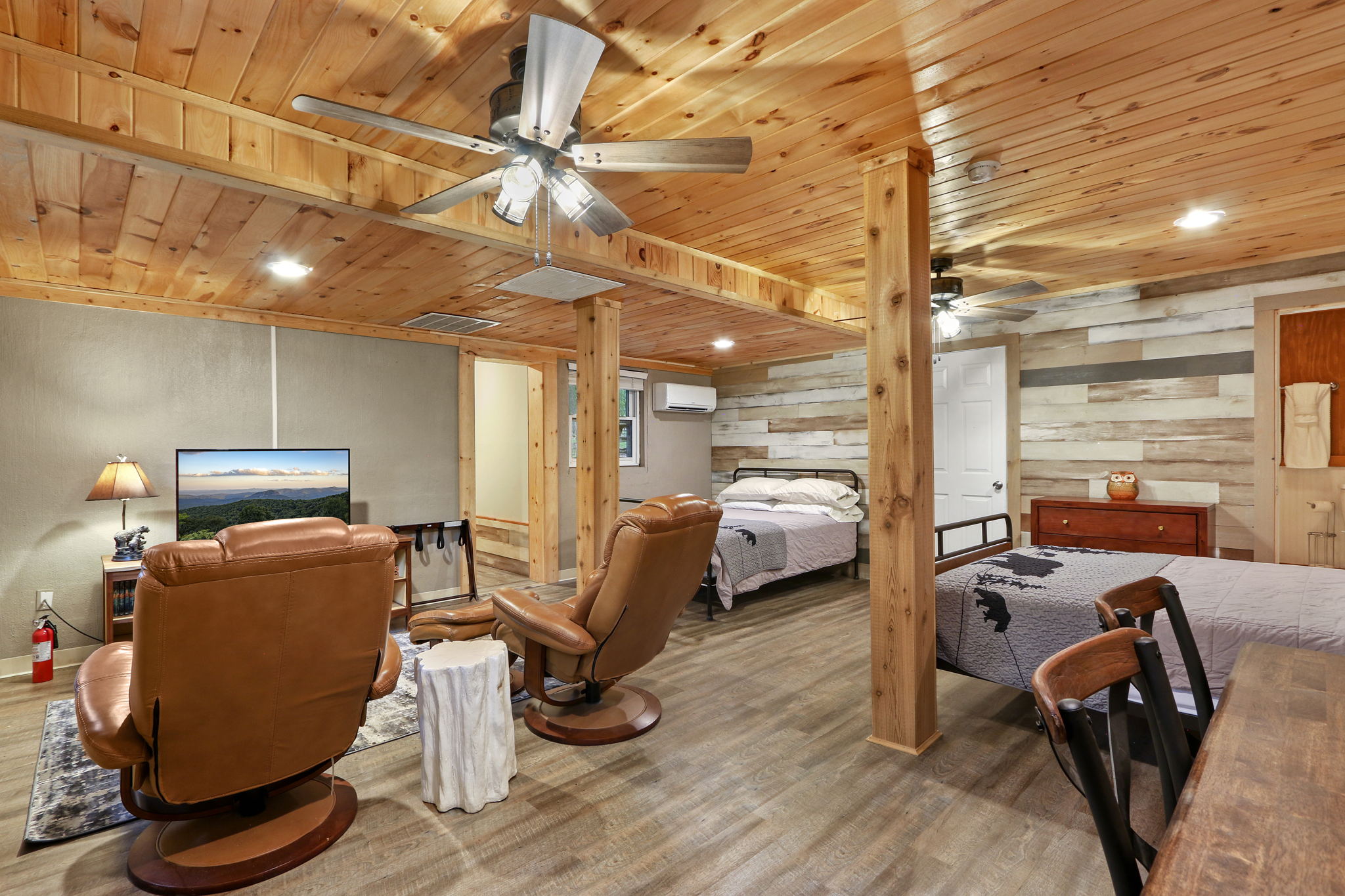 142 Club House Rd, Beech Mountain, NC 28604, USA Photo 29
