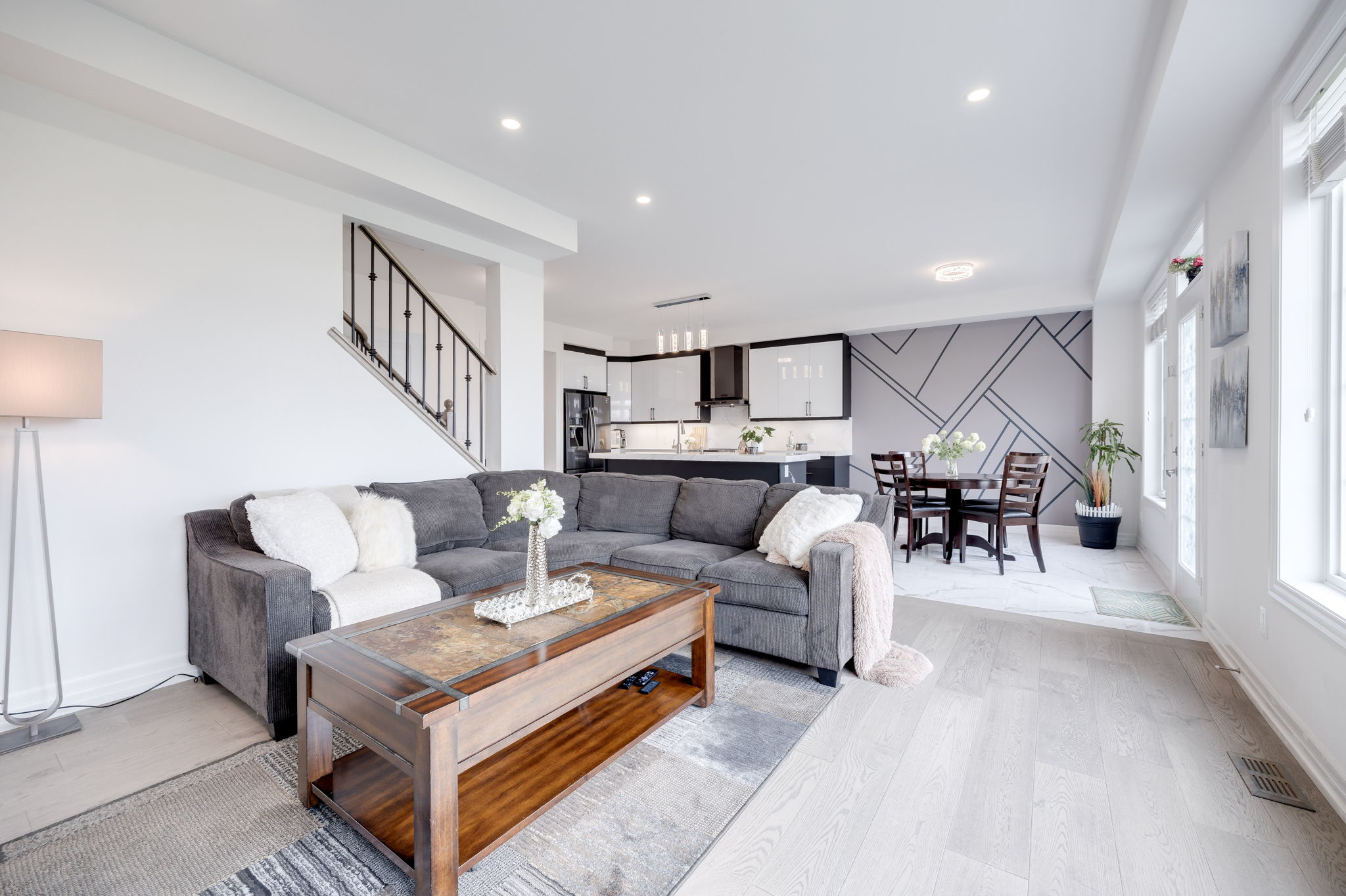 East Gwillimbury property showcase — delivered property photograph 18