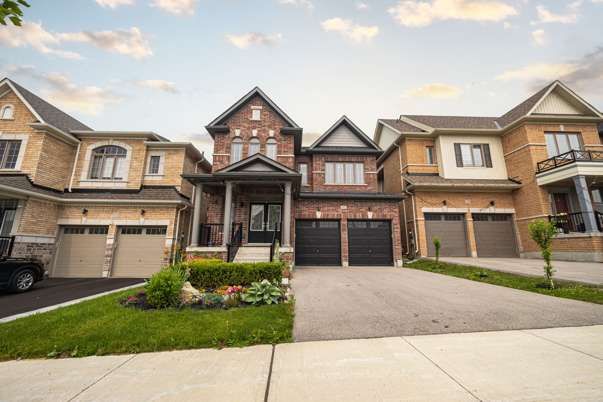 East Gwillimbury property showcase — delivered property photograph 2
