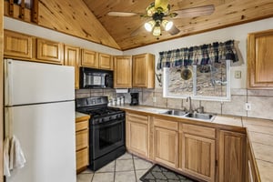 June Ln-S0505-010.jpg