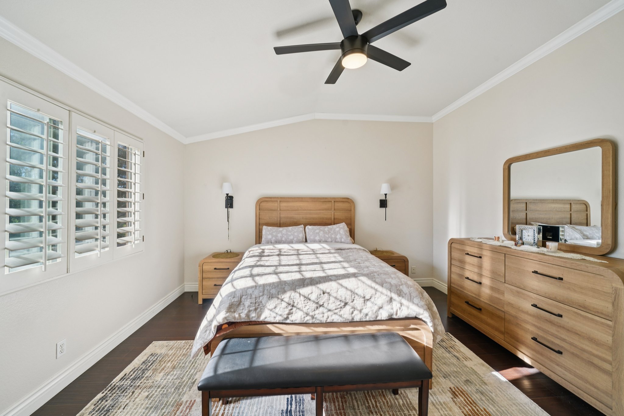 Tamarack Dr-S0902-040.jpg