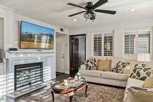 Tamarack Dr-S0902-008.jpg