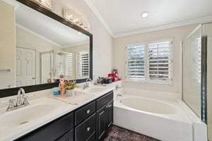 Tamarack Dr-S0902-042.jpg