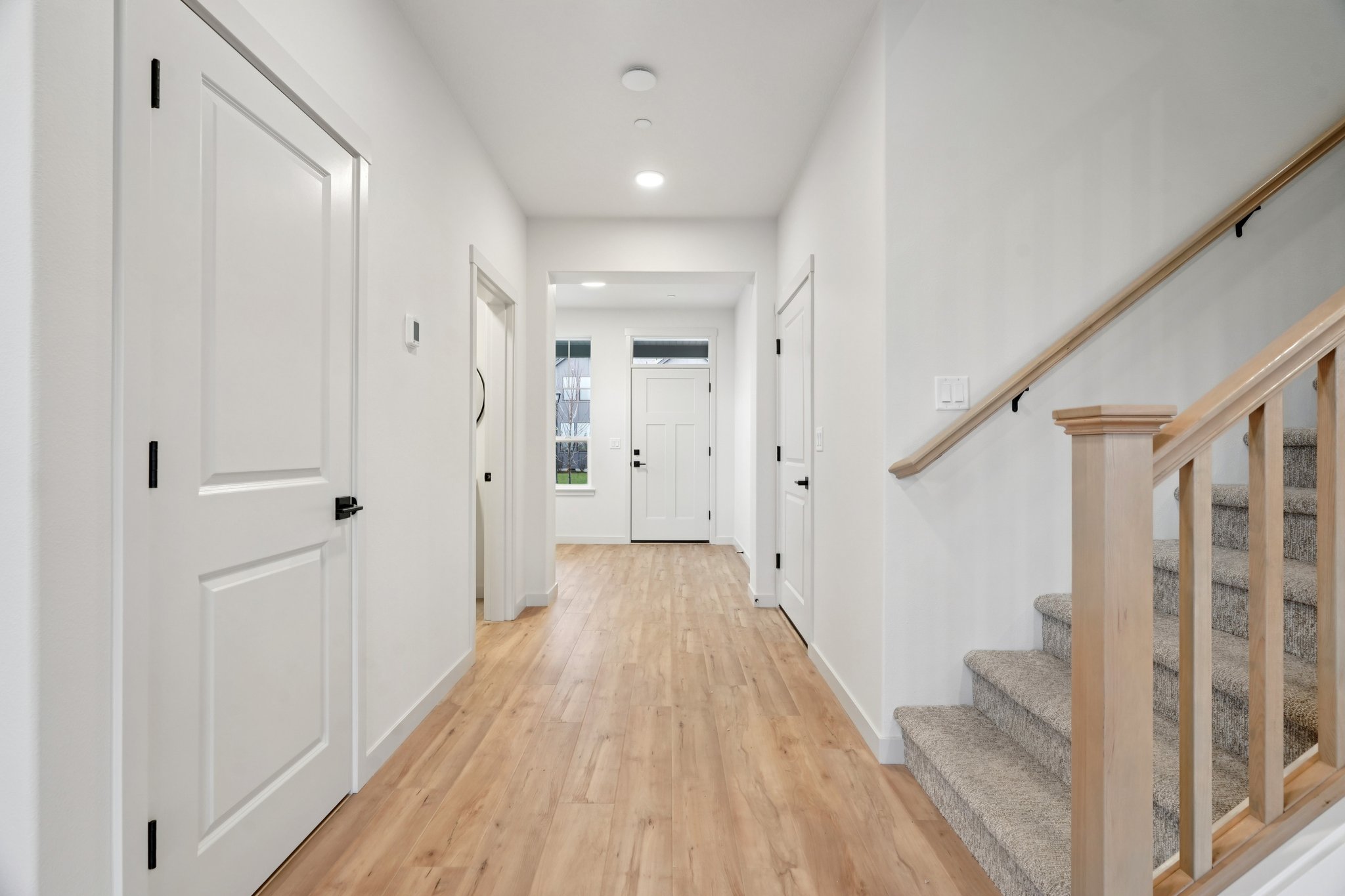 W 20th Wy-S0711-007.jpg