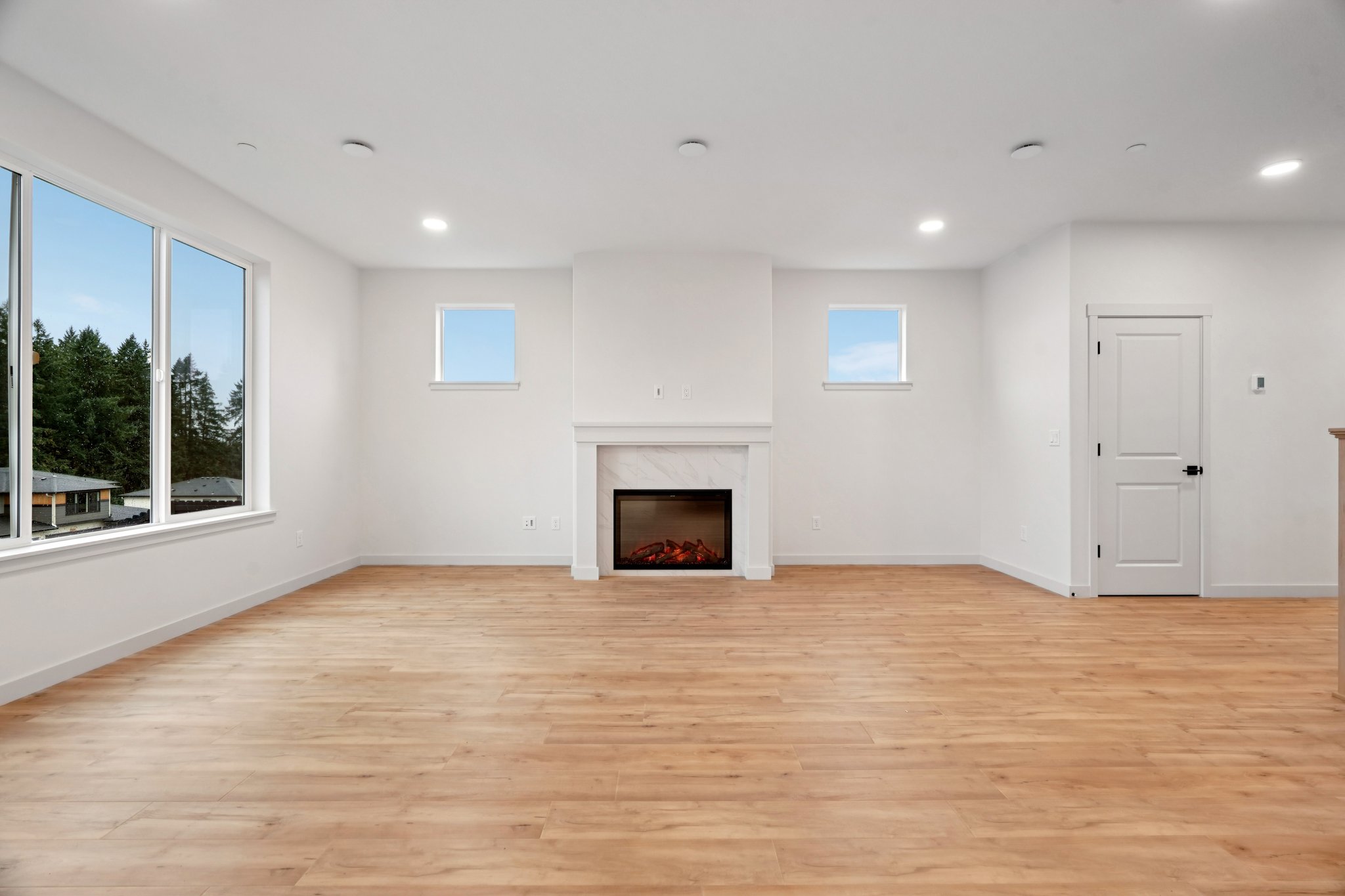 W 20th Wy-S0711-011.jpg