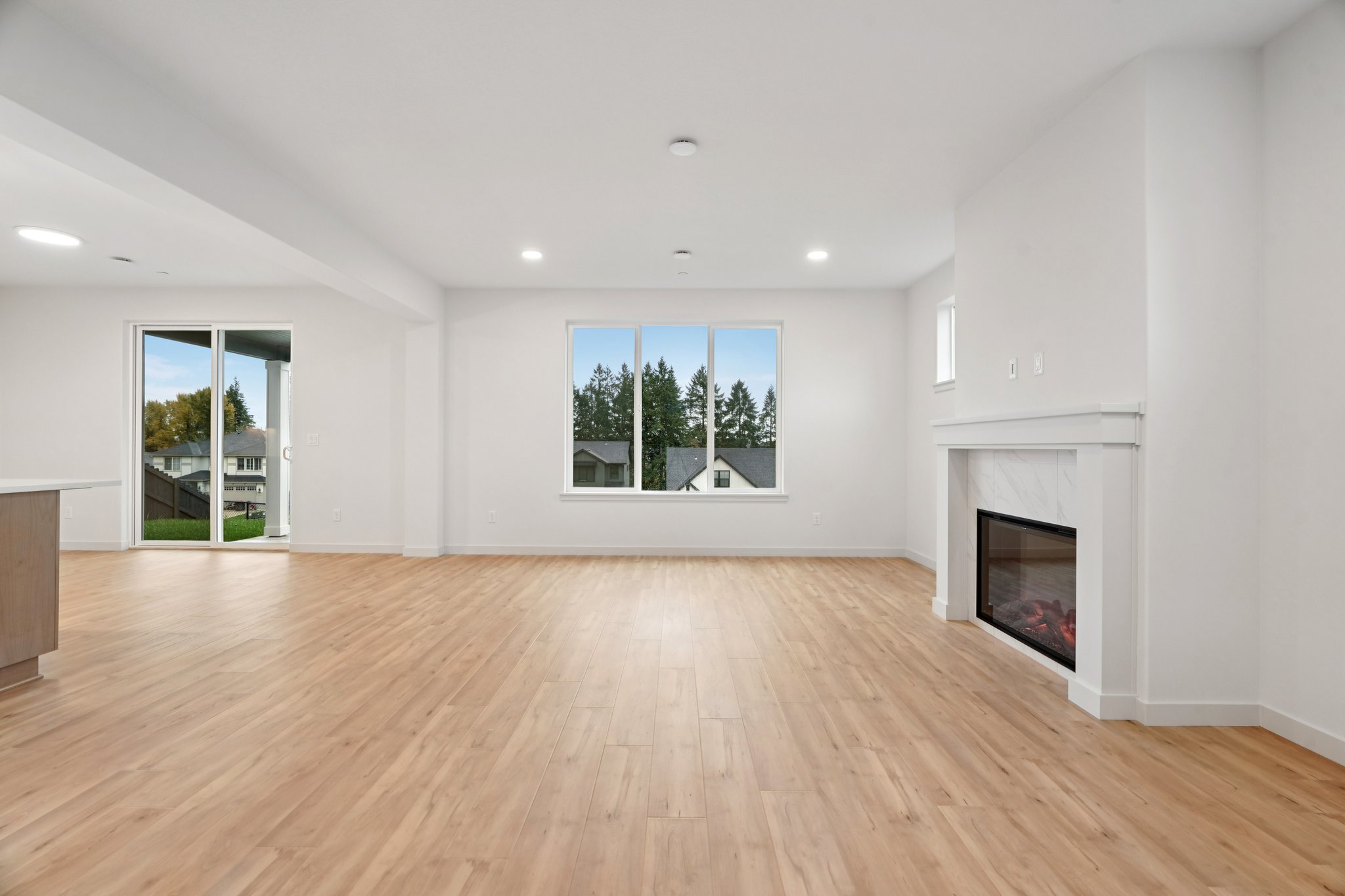 W 20th Wy-S0711-013.jpg