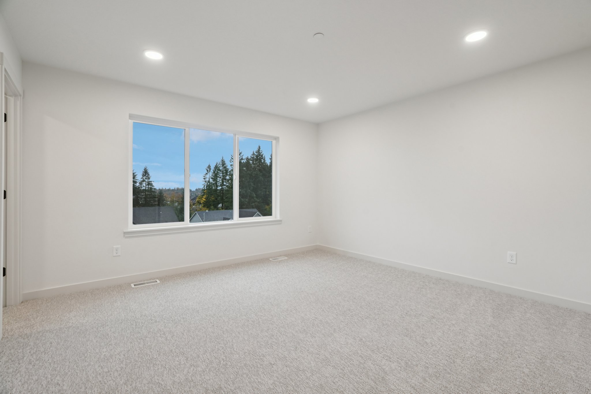 W 20th Wy-S0711-032.jpg