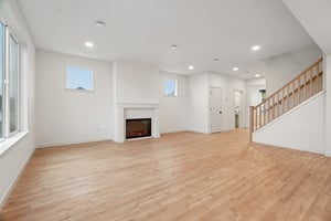 W 20th Wy-S0711-010.jpg