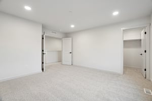 W 20th Wy-S0711-033.jpg