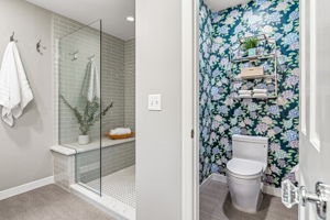  Photo 49