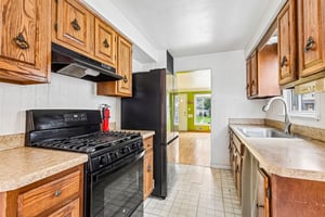 Denley Ave-S0210-009.jpg