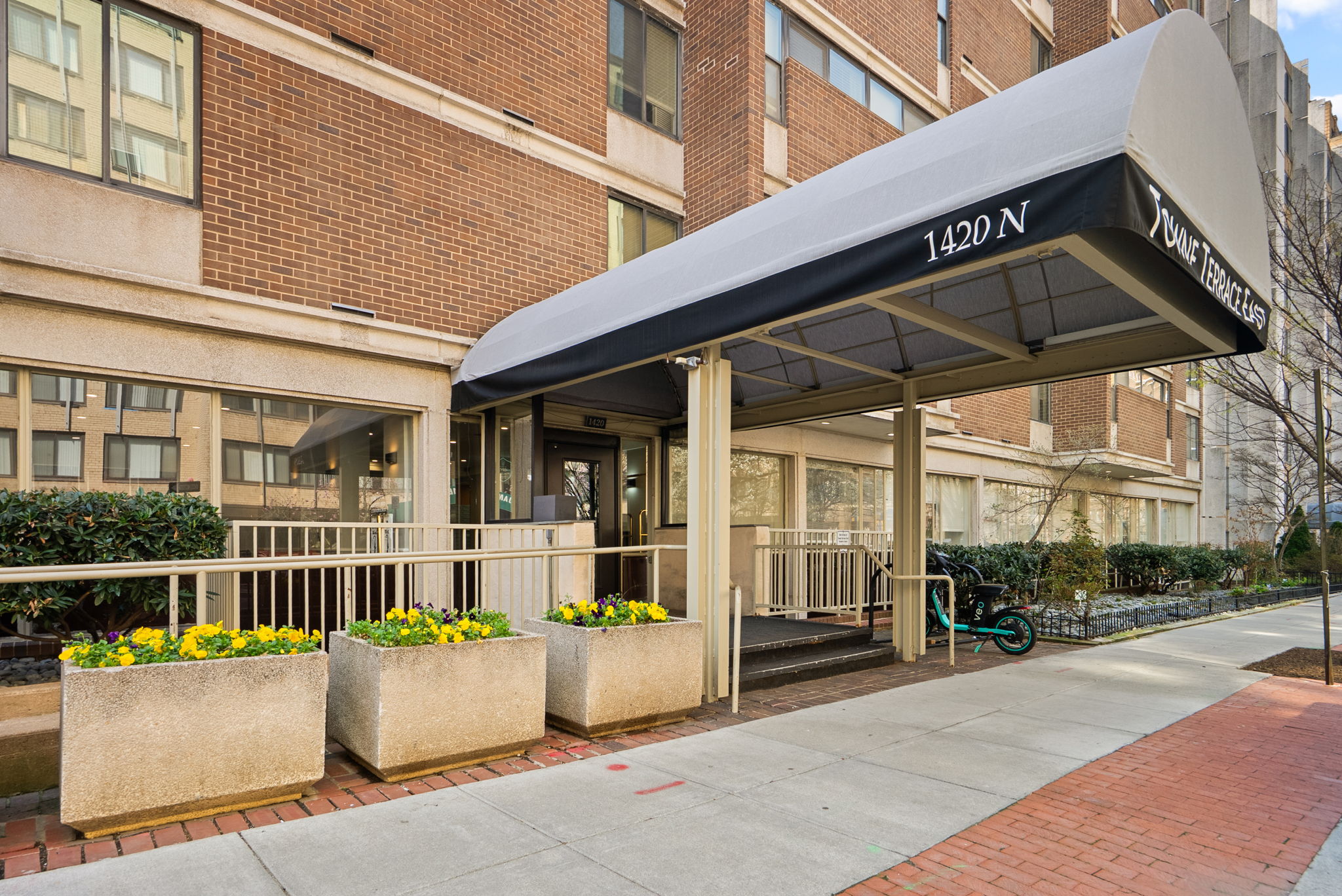 1420 N St NW #914, Washington, DC 20005, USA Photo 2