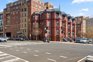 1420 N St NW #914, Washington, DC 20005, USA Photo 22