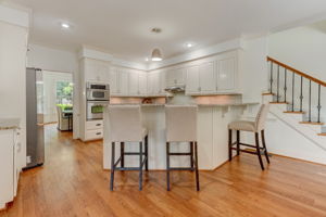 Kitchen/Breakfast Bar