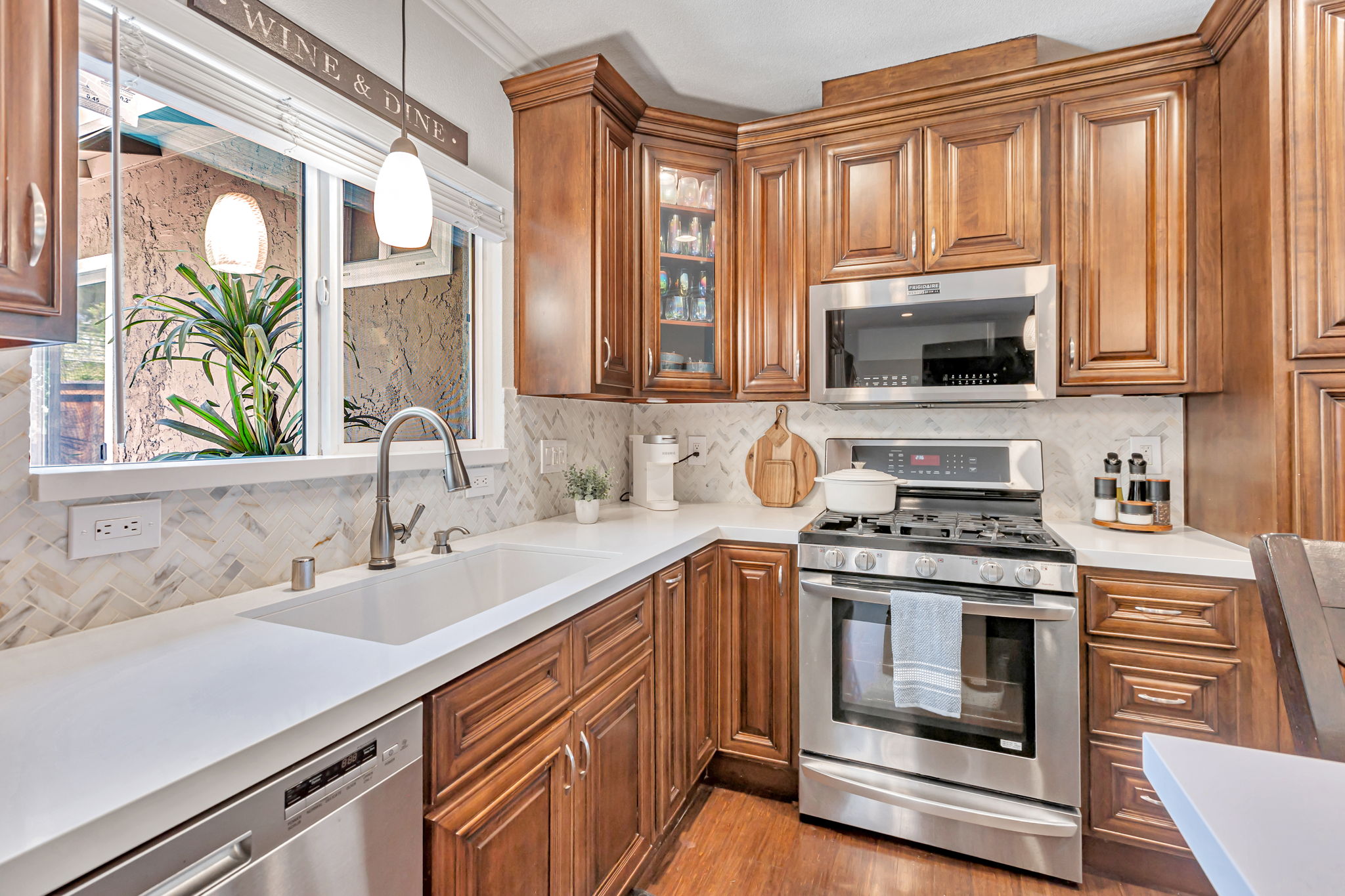 015_1420 Walnut Grove Ave