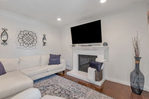 010_1420 Walnut Grove Ave