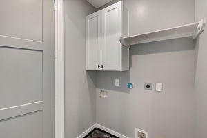 Weiss St-023