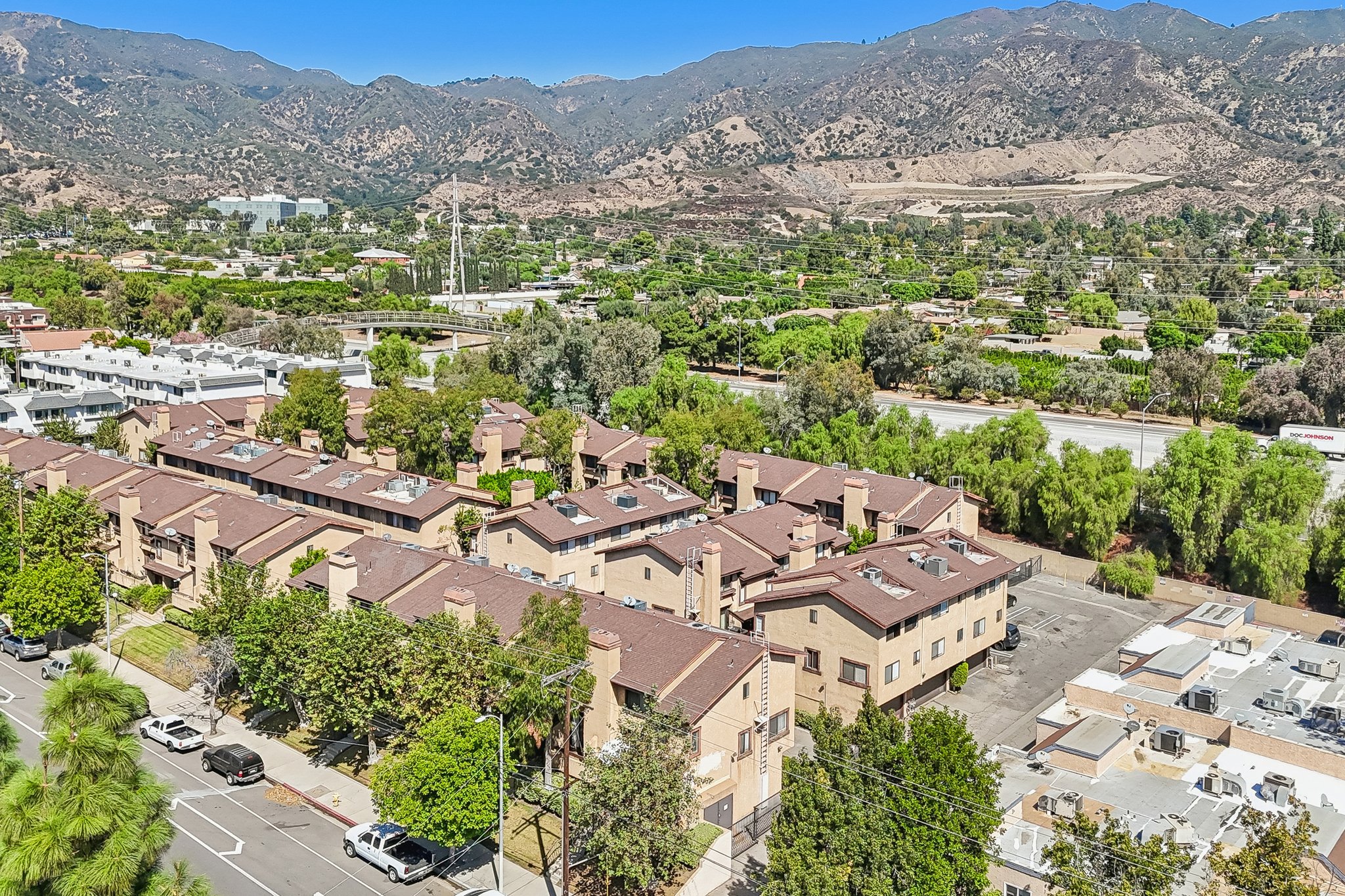Foothill Blvd 17-S0210-026.jpg