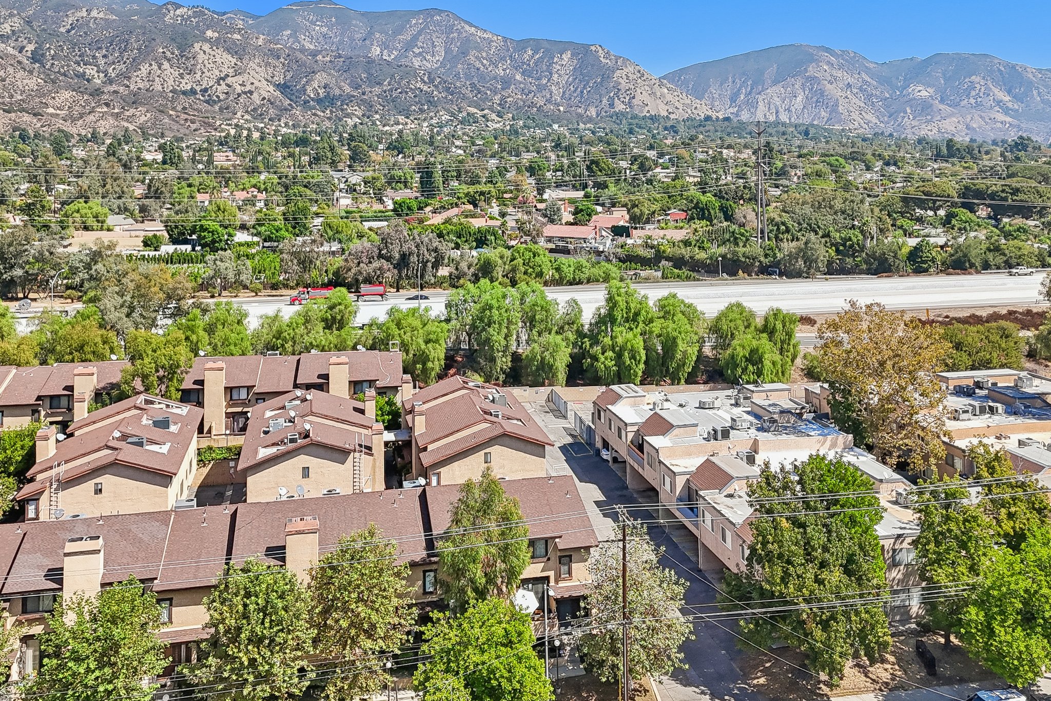 Foothill Blvd 17-S0210-027.jpg