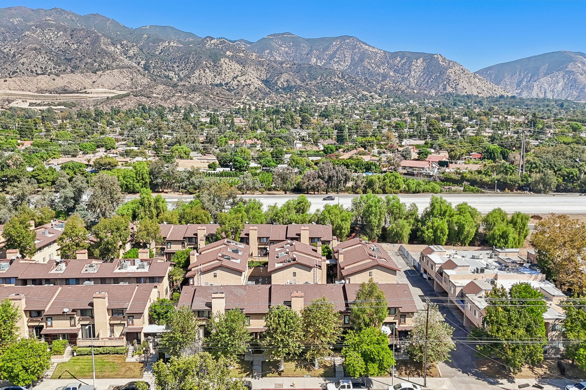 Foothill Blvd 17-S0210-033.jpg