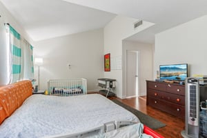 Foothill Blvd 17-S0210-021.jpg