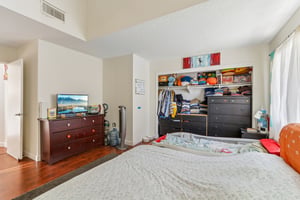 Foothill Blvd 17-S0210-023.jpg