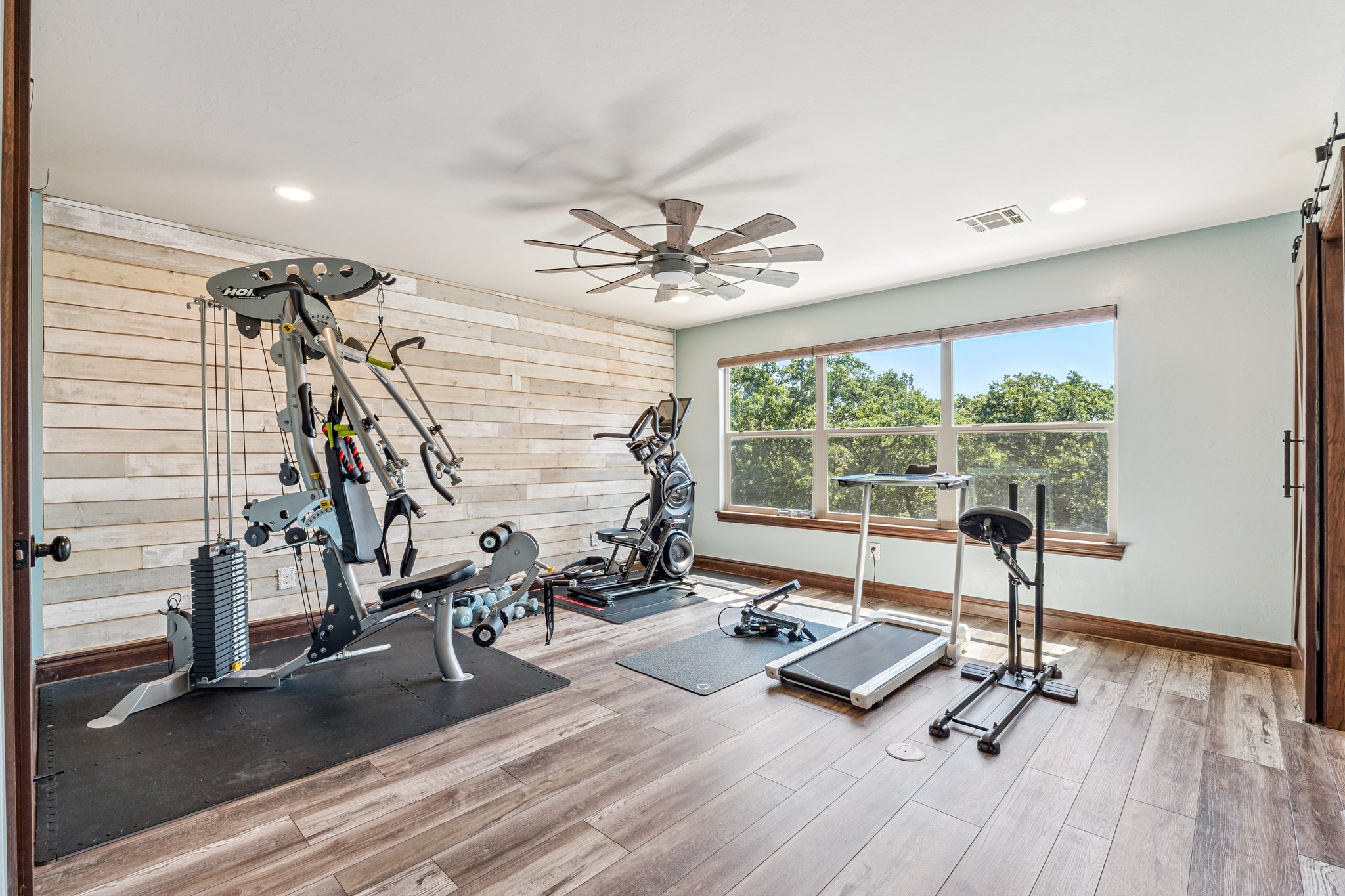 14201 Little Hickory_049.jpg