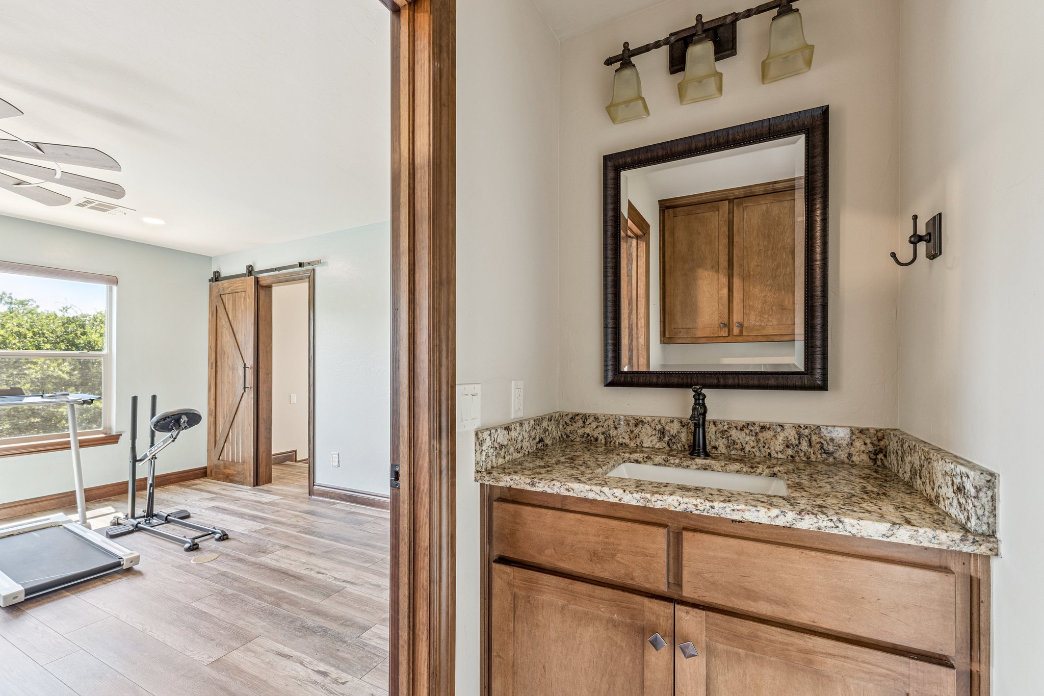 14201 Little Hickory_050.jpg