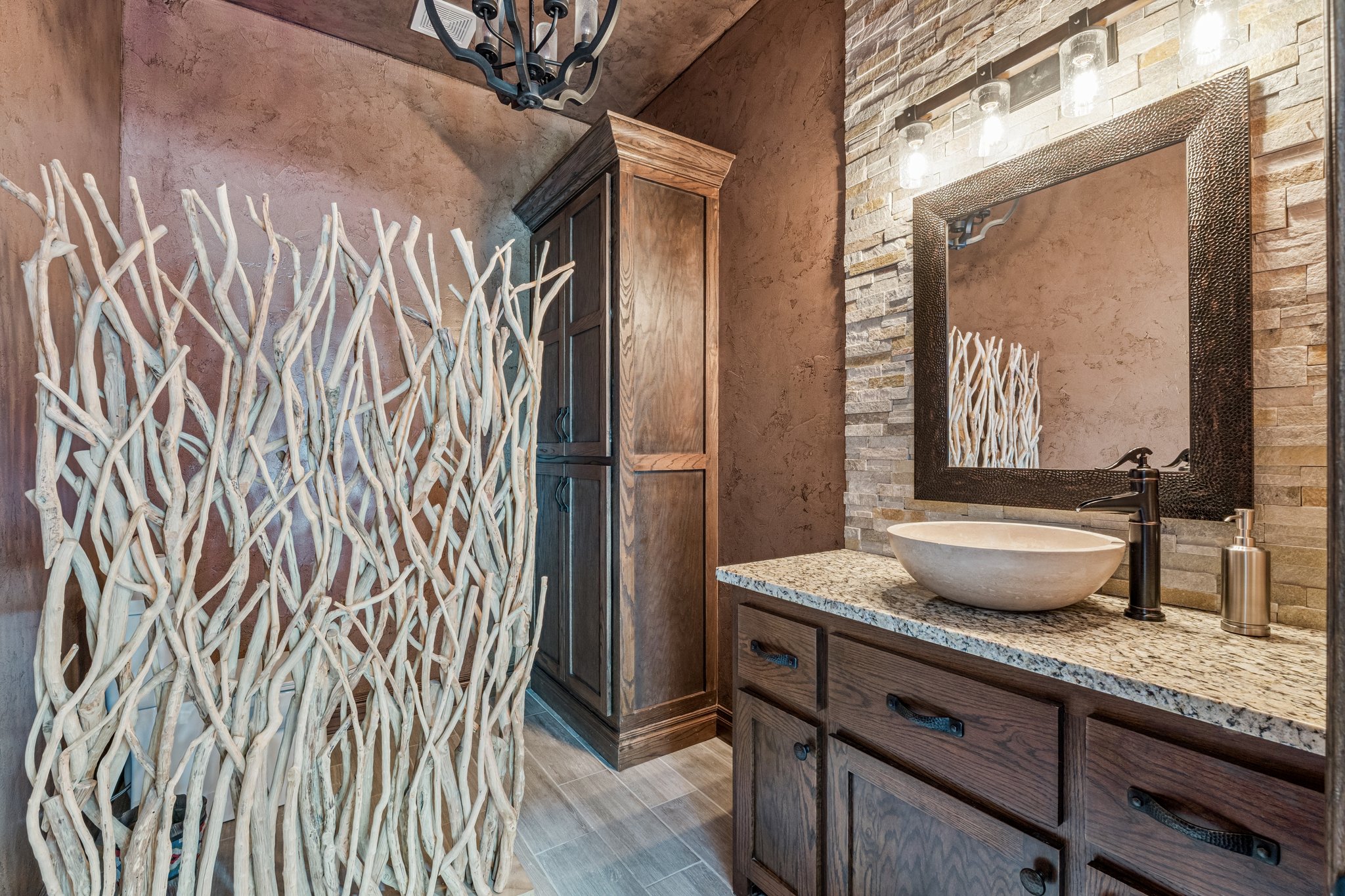 14201 Little Hickory_053.jpg