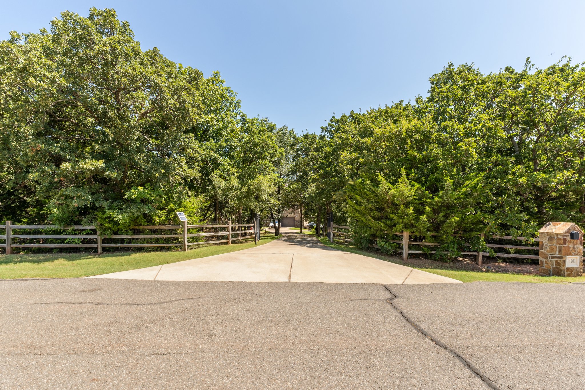 14201 Little Hickory_074.jpg