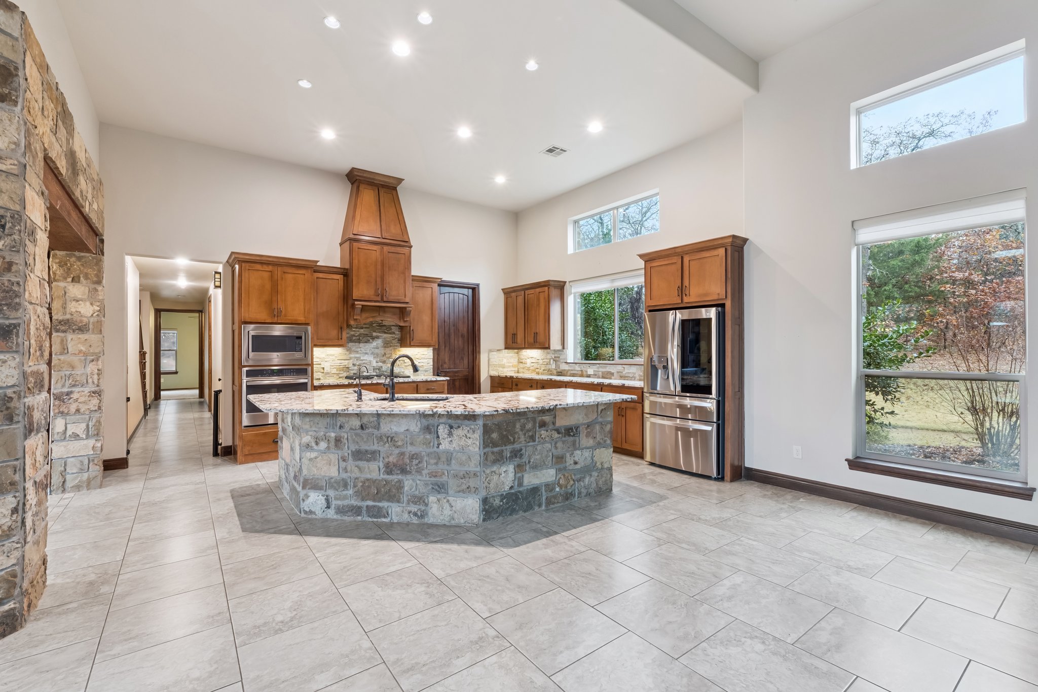 14201 Little Hickory_008 (2).jpg