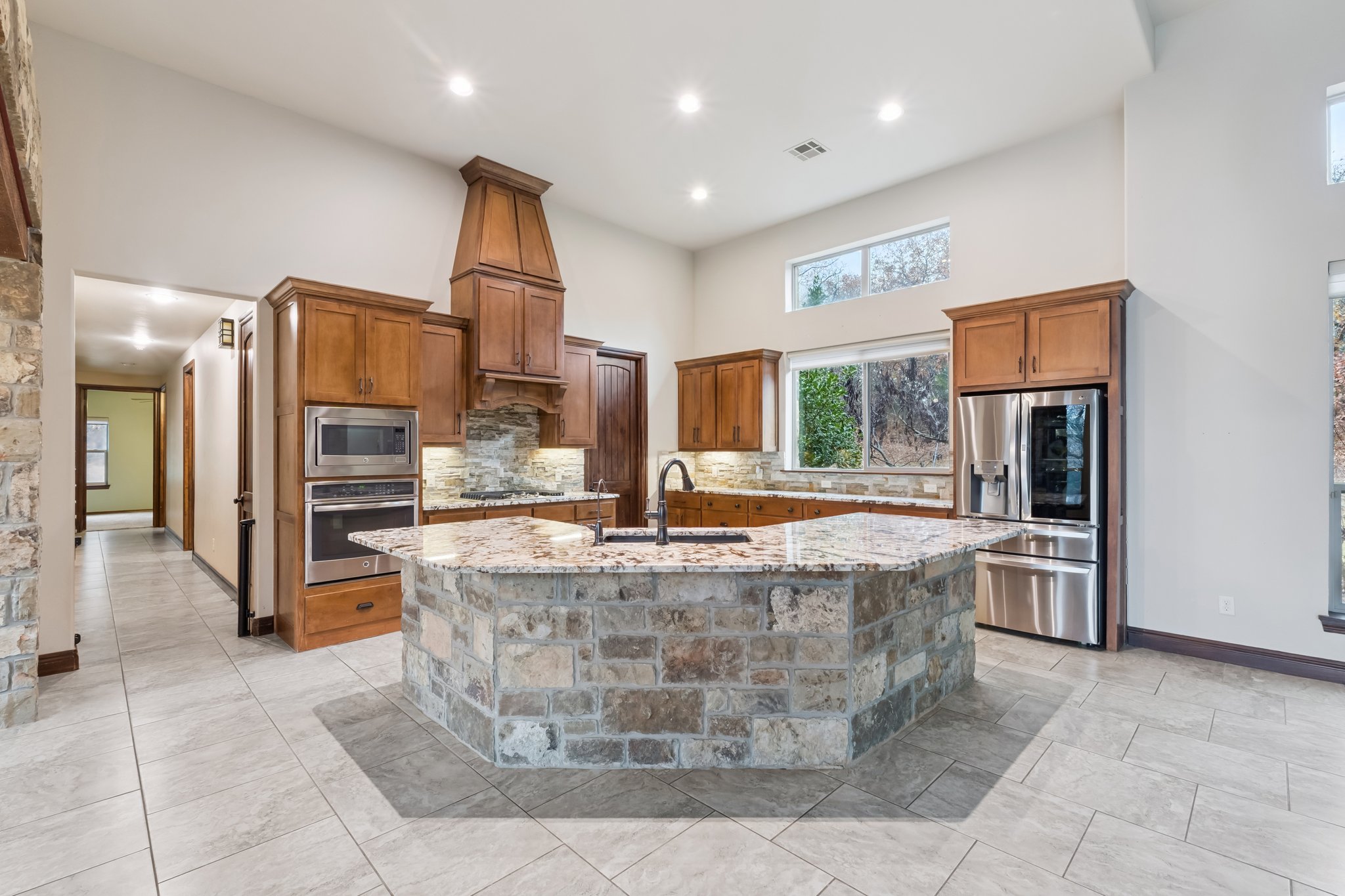 14201 Little Hickory_009 (2).jpg