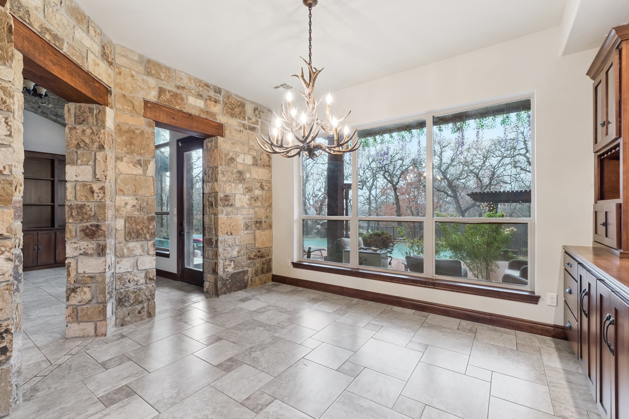 14201 Little Hickory_016 (2).jpg