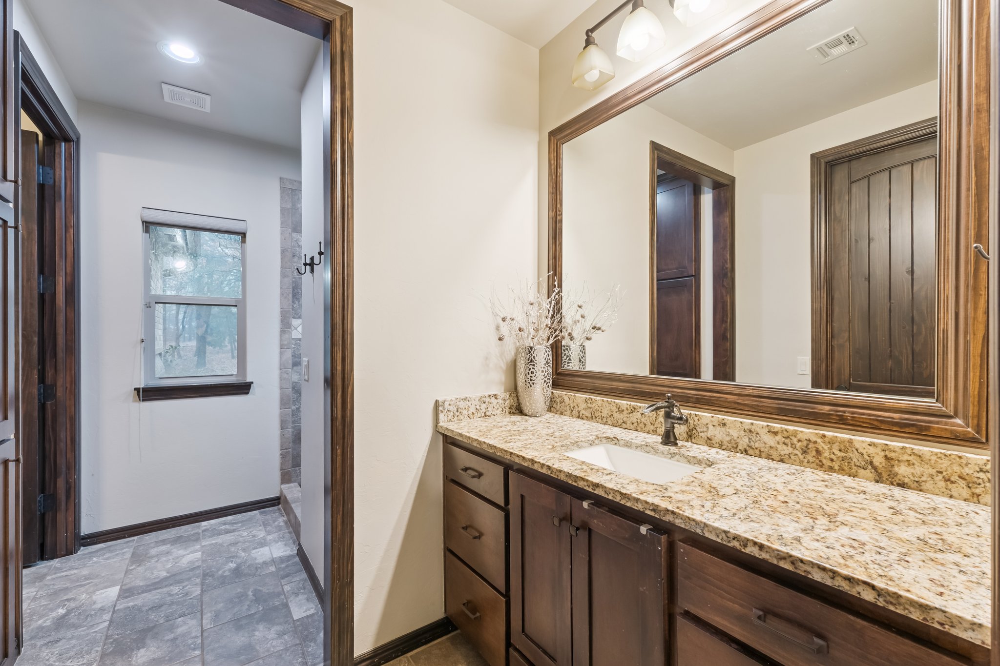 14201 Little Hickory_032.jpg