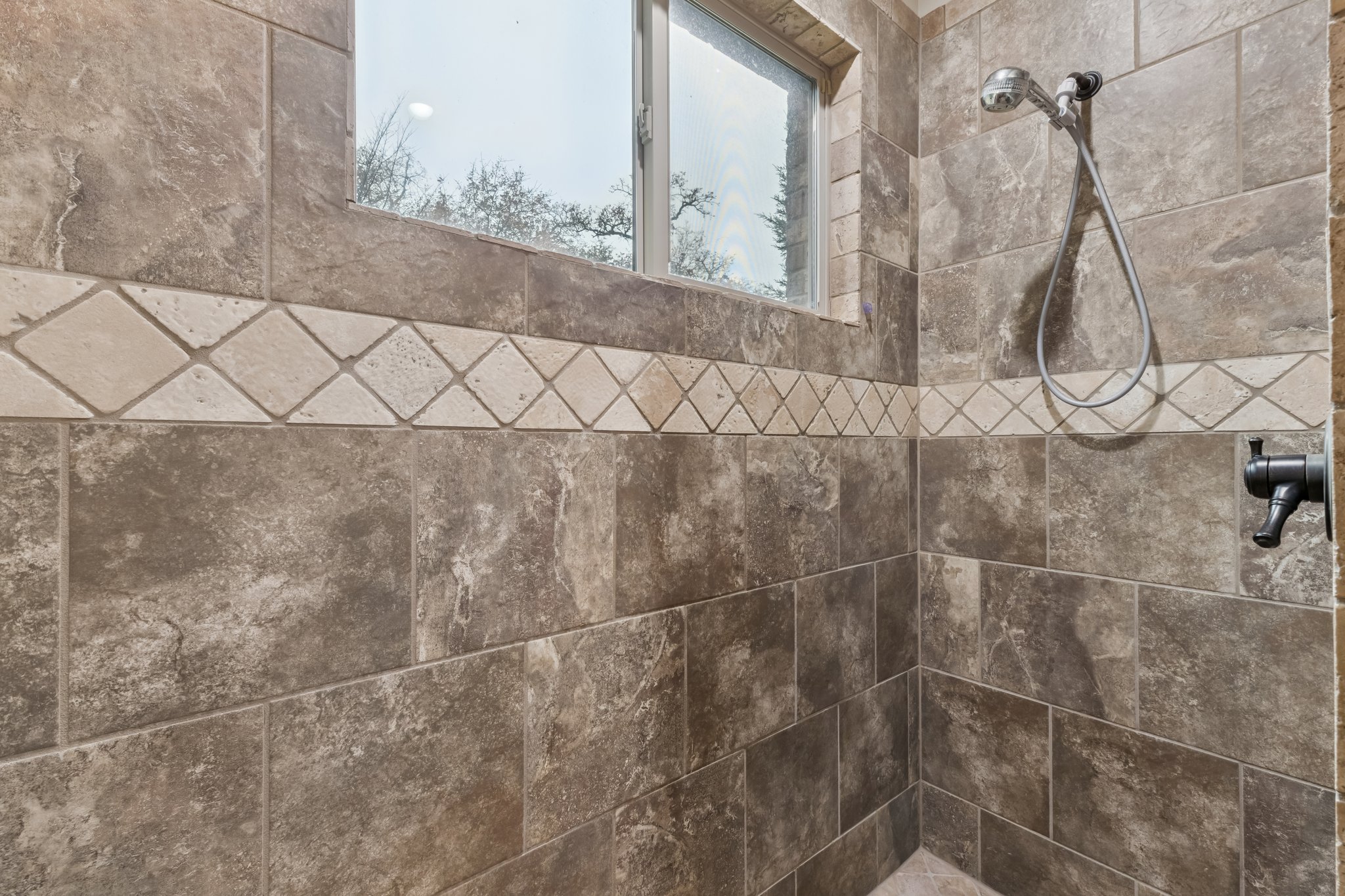 14201 Little Hickory_034 (2).jpg