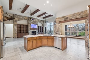 14201 Little Hickory_012 (2).jpg