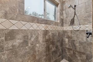 14201 Little Hickory_034 (2).jpg