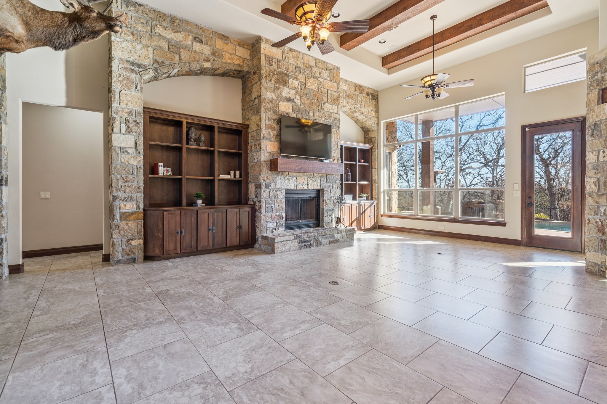 14201 Little Hickory_009.jpg