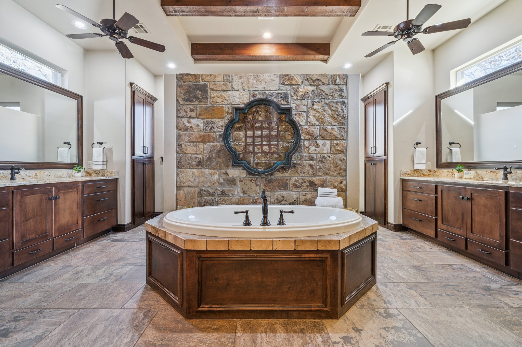 14201 Little Hickory_026.jpg